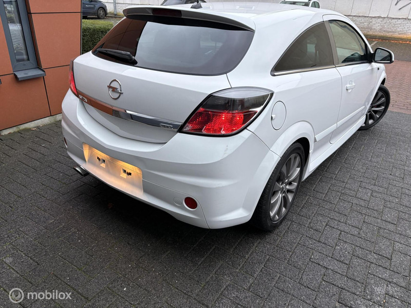 Opel Astra  GTC