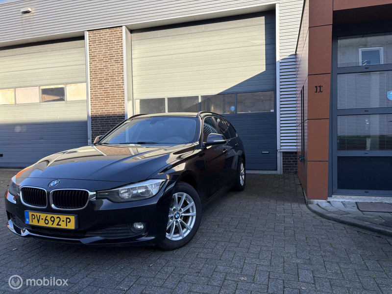 BMW 3-serie Touring 316d High Executive
