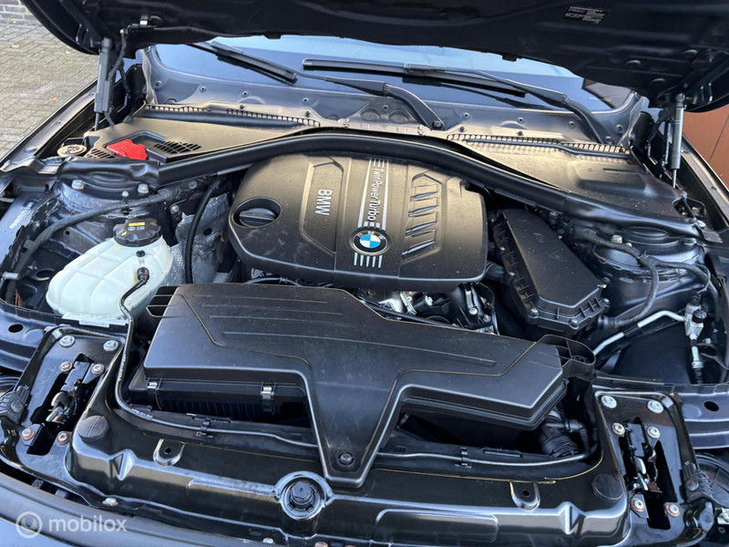 BMW 3-serie Touring 316d High Executive