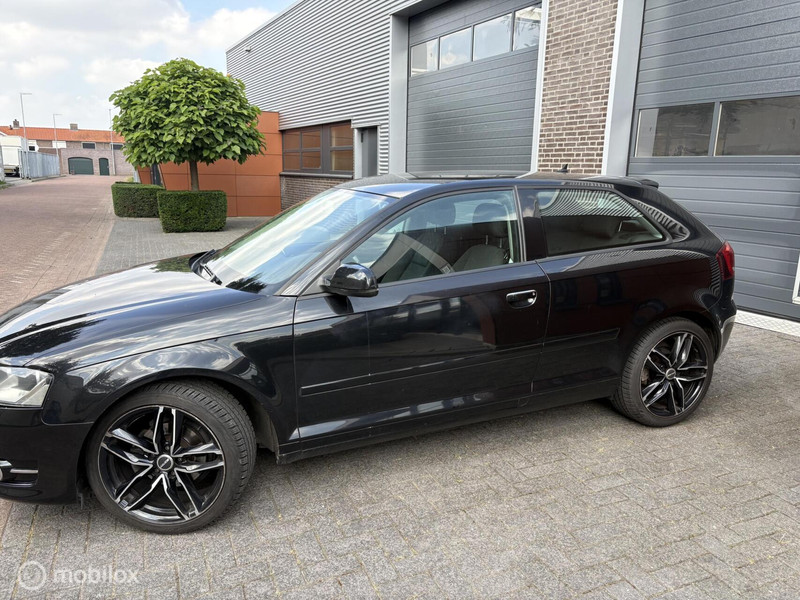 Audi A3  1.6 TDI Ambiente Pro Line