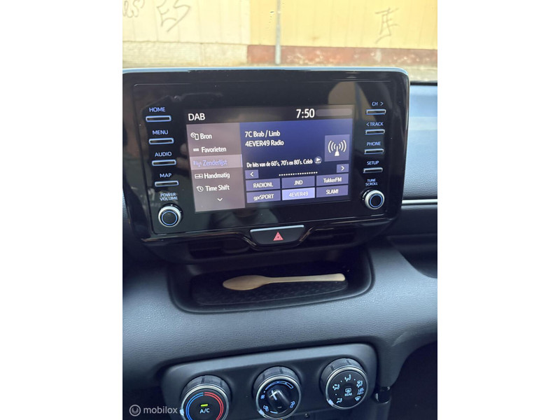 Toyota Yaris 1.5 VVT-i Active