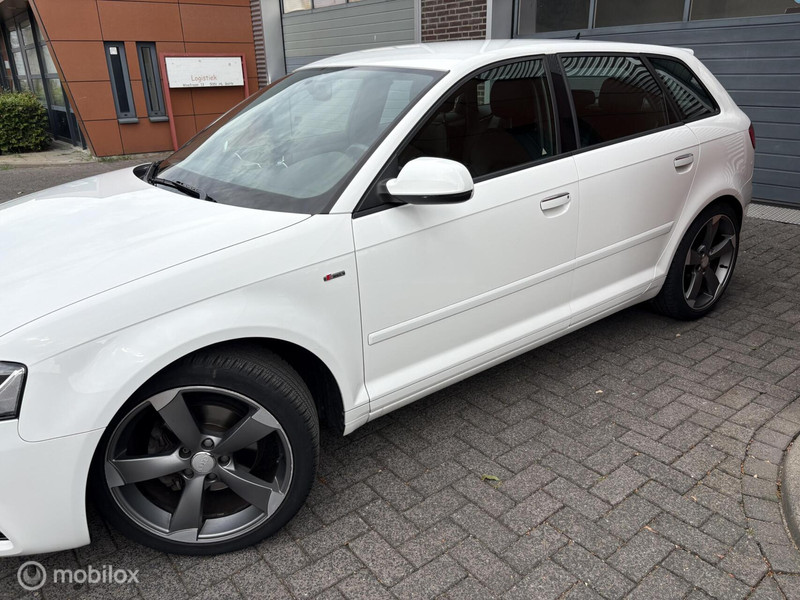 Audi A3 Sportback 1.2 TFSI Ambition Pro Line S