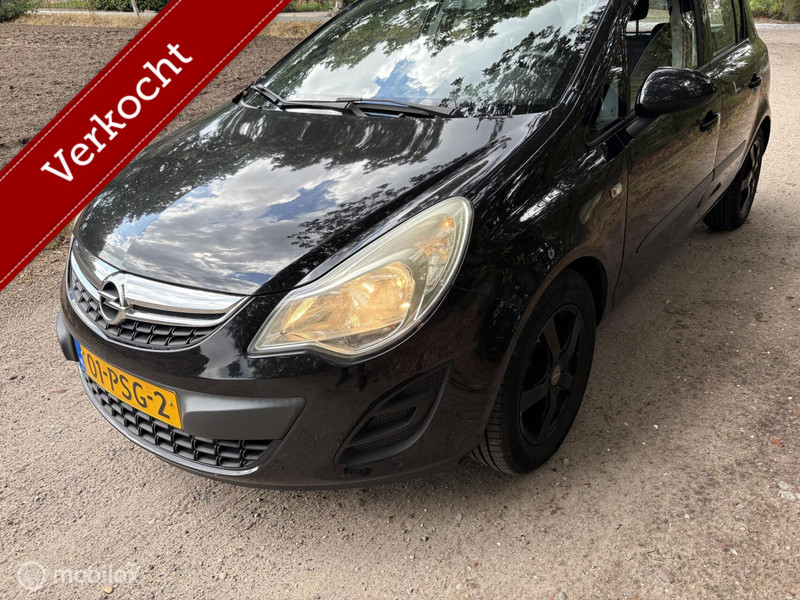 Opel Corsa 1.2-16V Cosmo