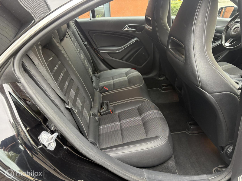 Mercedes CLA-klasse 180 Business Solutionupgrade Edition