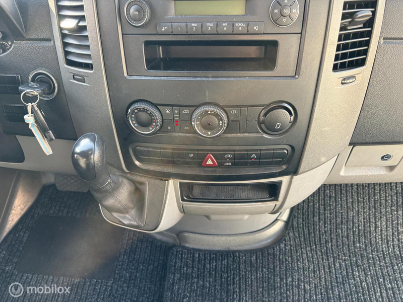 Mercedes Sprinter bus 210 D lang 2 h1