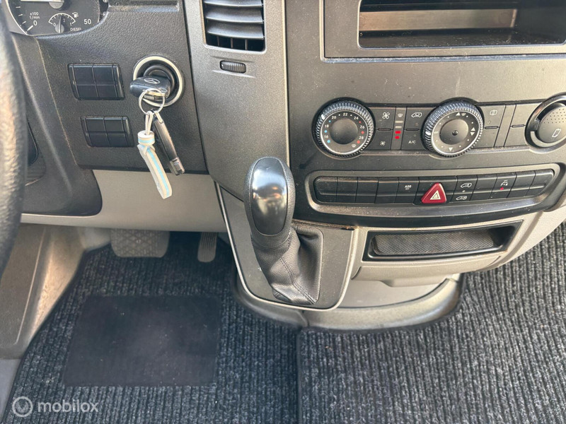 Mercedes Sprinter bus 210 D lang 2 h1