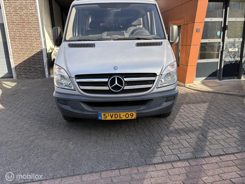 Mercedes Sprinter bus 210 D lang 2 h1