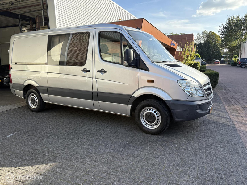 Mercedes Sprinter bus 210 D lang 2 h1