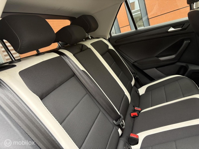 Volkswagen T-Roc 1.5 TSI Sport